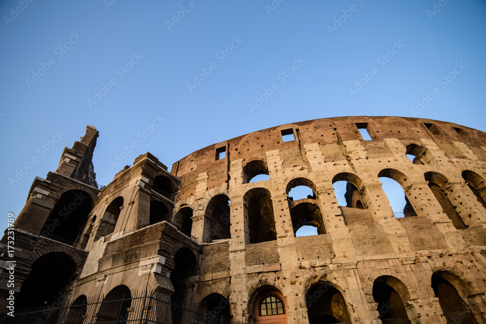 Fototapeta premium Beautiful landscape of the Colosseum in Rome.