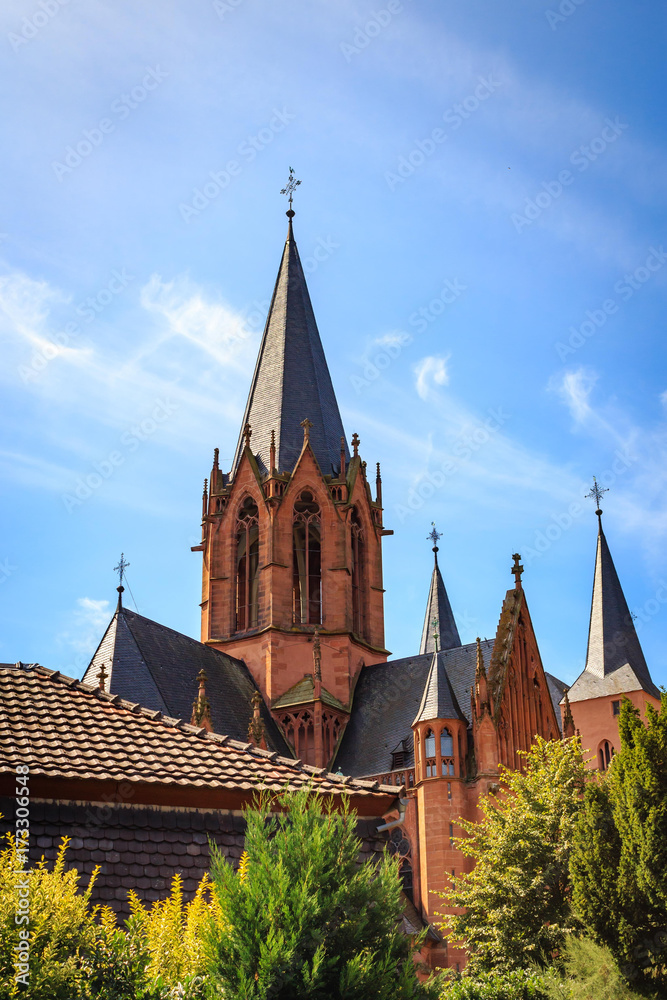 Fototapeta premium The gothic Katharinenkirche in Oppenheim in Rheinhessen