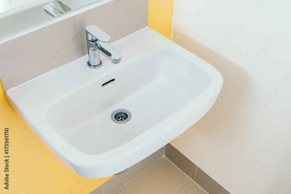 Fototapeta premium Sink decoration in bathroom