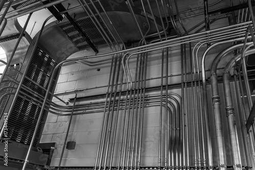 Control conduit and cable bus