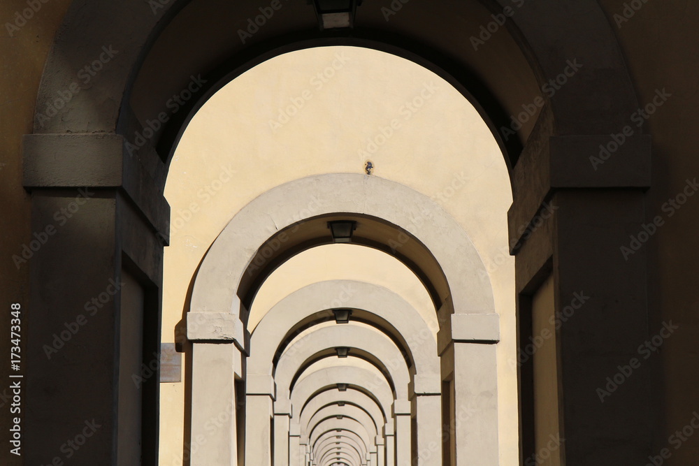 Obraz premium Arches près du Ponte Vecchio, Florence