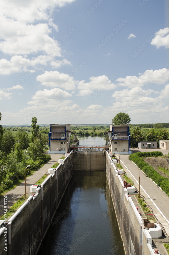 the gateway for ships on the river, the view from the height