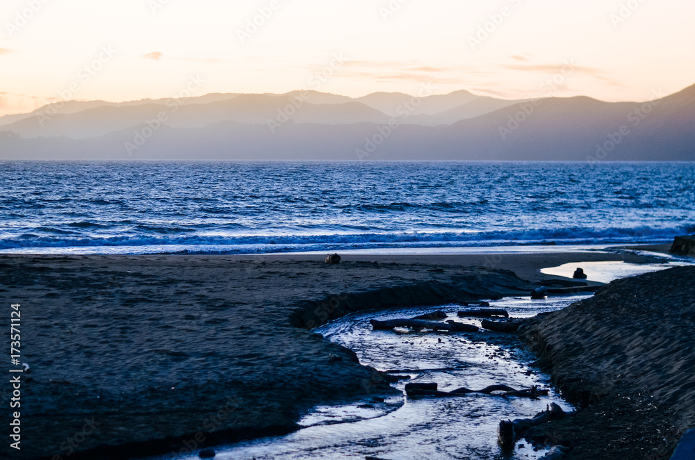 Fototapeta premium San Francisco bay at sunset