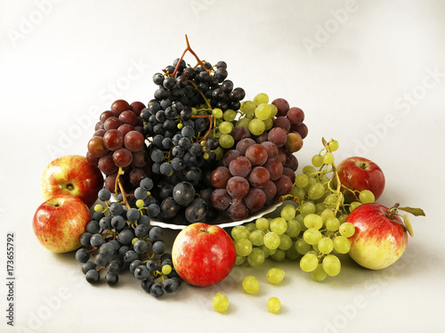 Fototapeta Naklejka Na Ścianę i Meble -  Summer fruit assortment