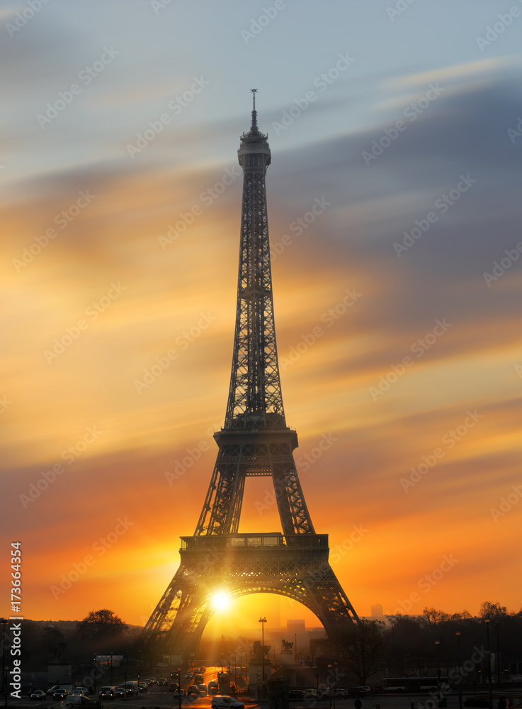Naklejka premium Paryż z wieżą Eiffla