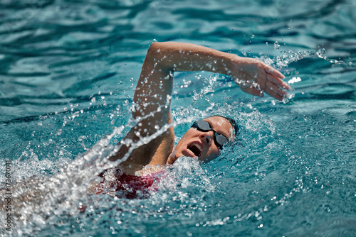 Swimmer in action © Microgen