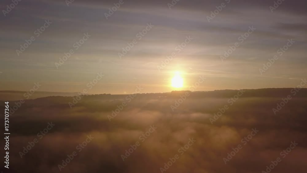 soleil dans la brume soleil dans la brume