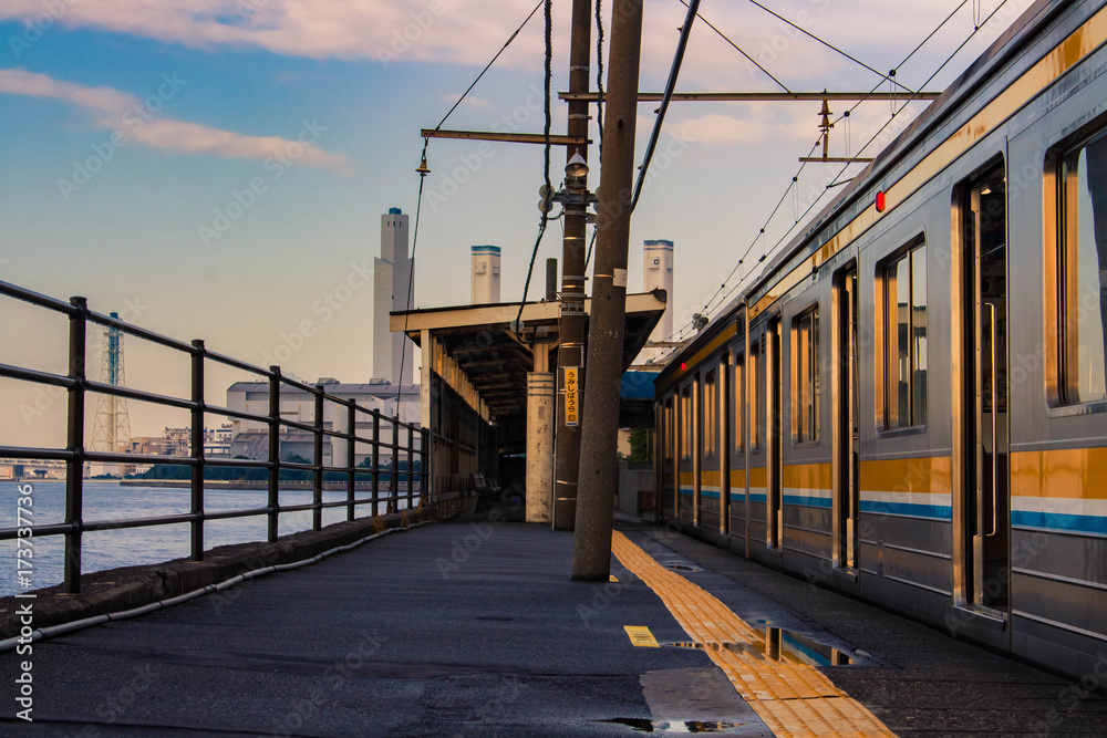 Obraz premium 鶴見線 海芝浦駅