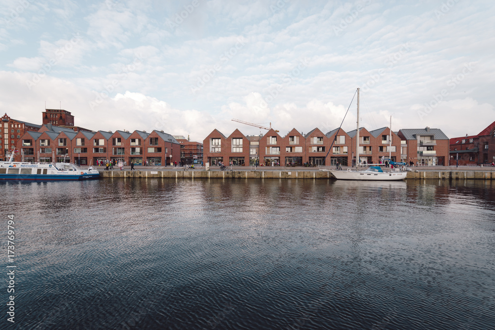Fototapeta premium view of buildings at waterfront