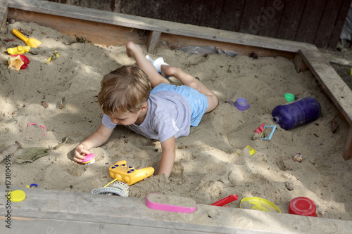 Obraz na płótnie Child in sandbox