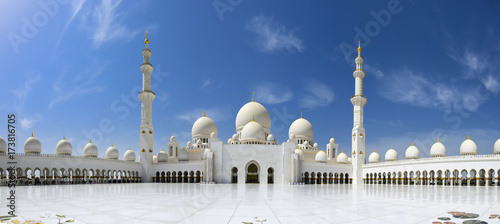 Sheikh Zayed Grand Mosque in Abu Dhabi