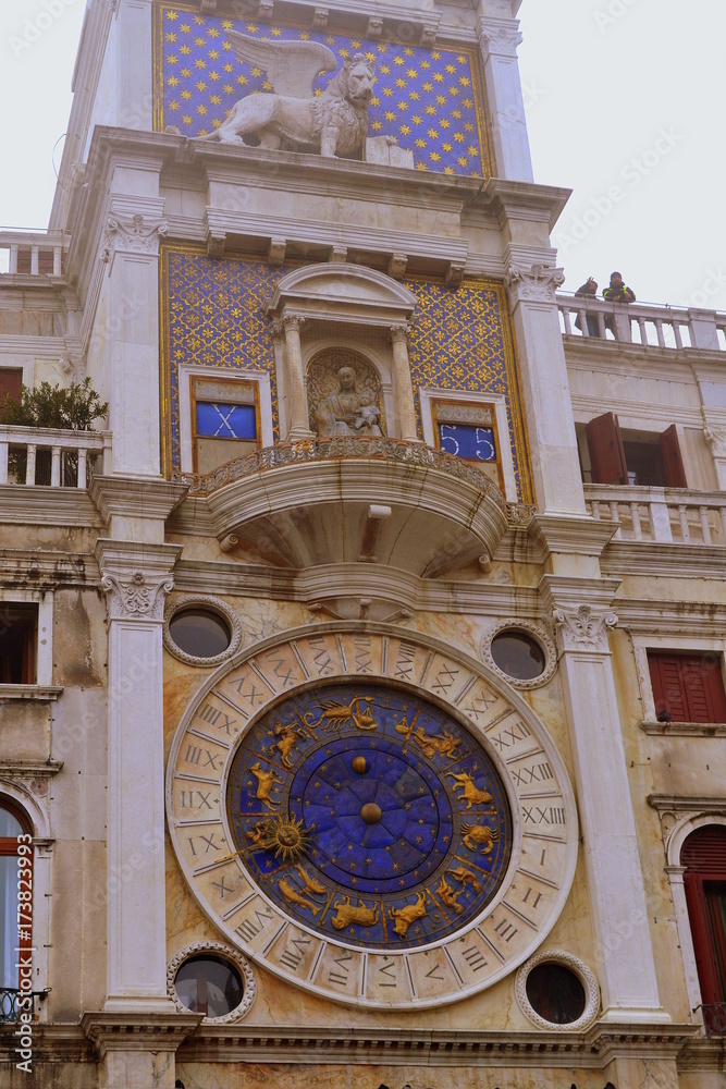 Obraz premium historical clock on the main square in Venice