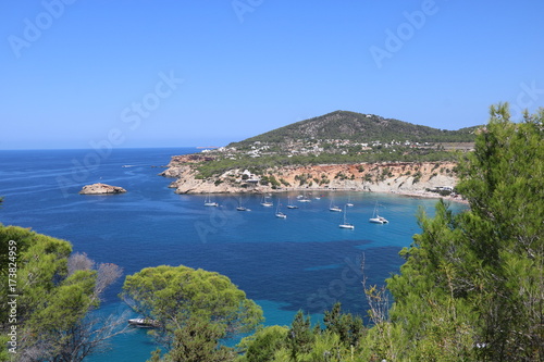 Bella vista delle spiagge di Ibiza. Spagna © roberto