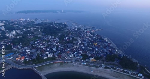 Wallpaper Mural 日本の早朝の島をドローンで空撮⑤ Torontodigital.ca