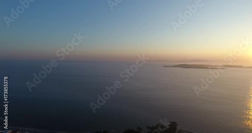 Wallpaper Mural 日本の夜明けを島からドローンで空撮② Torontodigital.ca