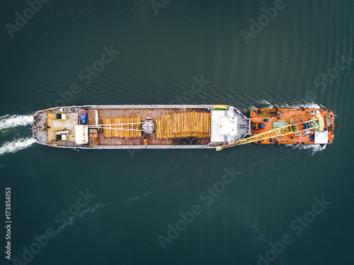 ship wood export © agnormark