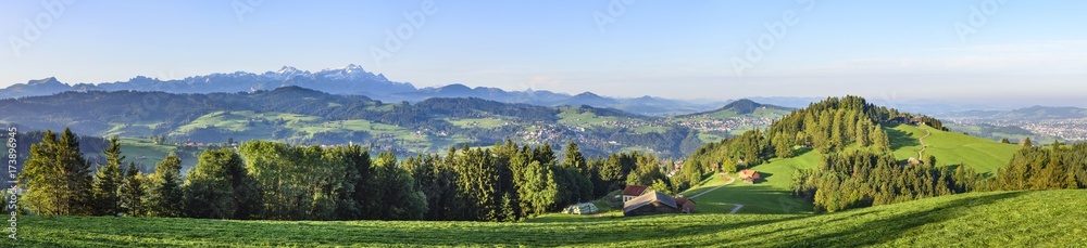 Impressionen aus dem morgendlichen Appenzeller Land Impressionen aus dem morgendlichen Appenzeller Land