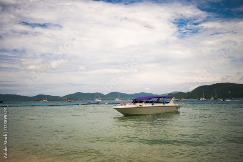 Beautiful views of the island of Ko HE in Thailand in the dawn and dusk hours. © vladimir krupenkin