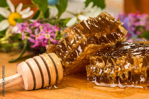 natural organic honey on a wooden table