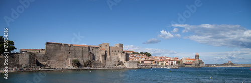 Fototapeta Naklejka Na Ścianę i Meble -  Panorama sur le château de Collioure