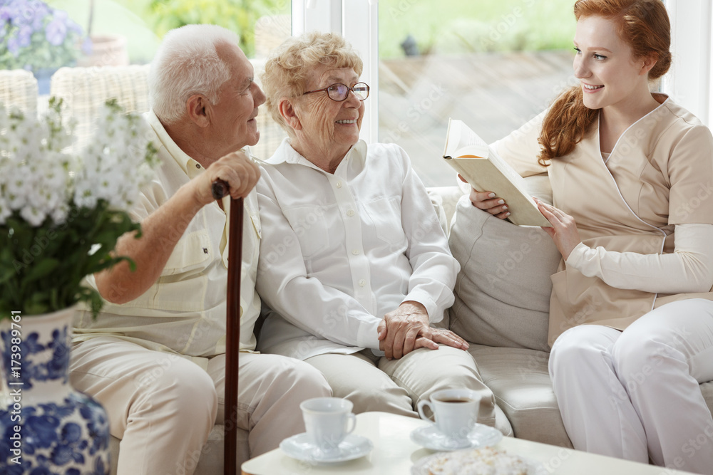 Obraz premium Elder couple smiling