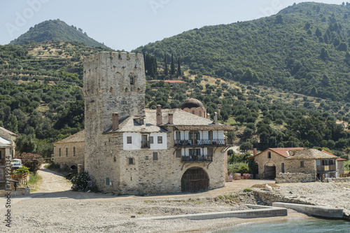 Hafen des orthodoxen Klosters Zografou auf der Halbinsel Athos, Chalkidiki, Griechenland  photo