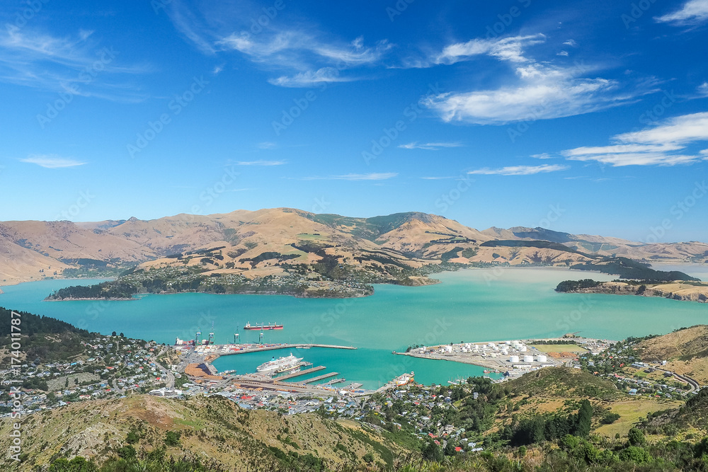 Obraz premium Aerial view of Lyttelton port from the top of Christchurch Gondola Station at Port Hills in the South Island of New Zealand.
