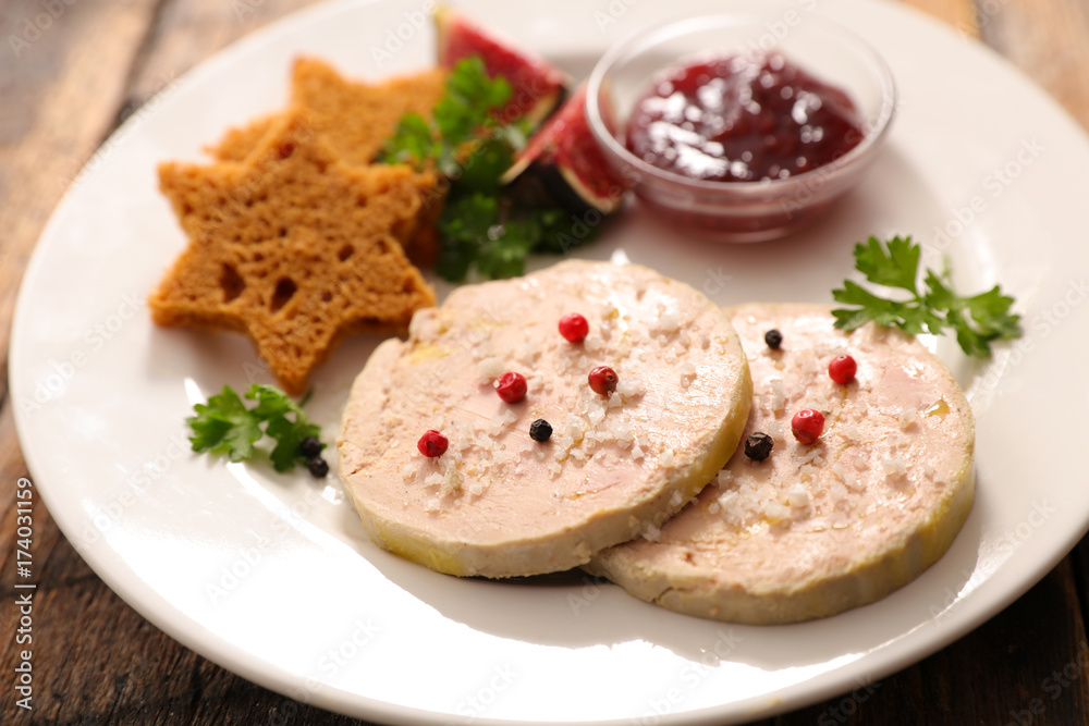 foie gras and canape toast