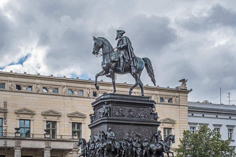 Fototapeta premium Berlin - Unter den Linden 