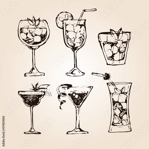 Cocktail set. Elements for the graphic design of the menu bars, restaurants, invitations, announcements. Hand drawn sketch set of alcoholic cocktails. Vintage vector illustration 
