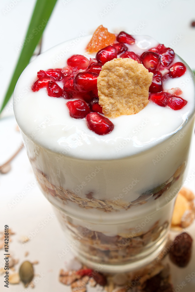 yogurt and granola cup yogurt and granola cup