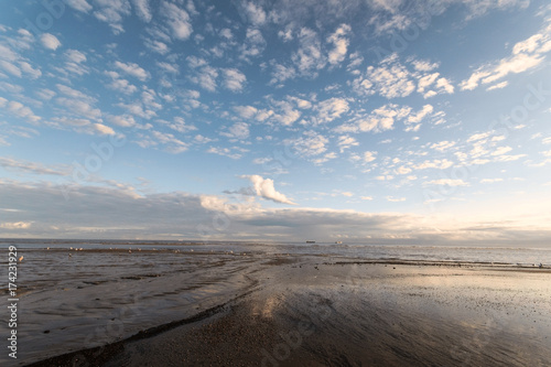 Nordsee  Strand auf Langenoog  Ruhe am Abend  D  nen  Meer  Entspannung  Erholung  Ferien  Urlaub  Meditation   