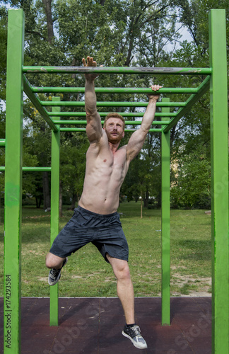 Strong yooung man exercise ...
