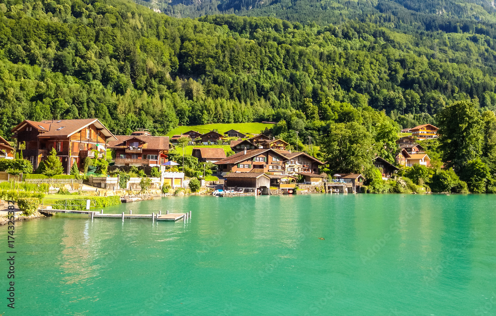 Fototapeta premium Lake Brienz (Brienzersee) Embankment Scenery view from cruise boat, Interlaken, Switzerland, Europe