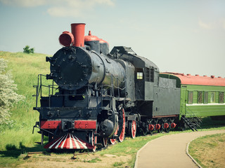 Fotobehang Trein Vintage trein met groene wagon zomer  © kvladimirv