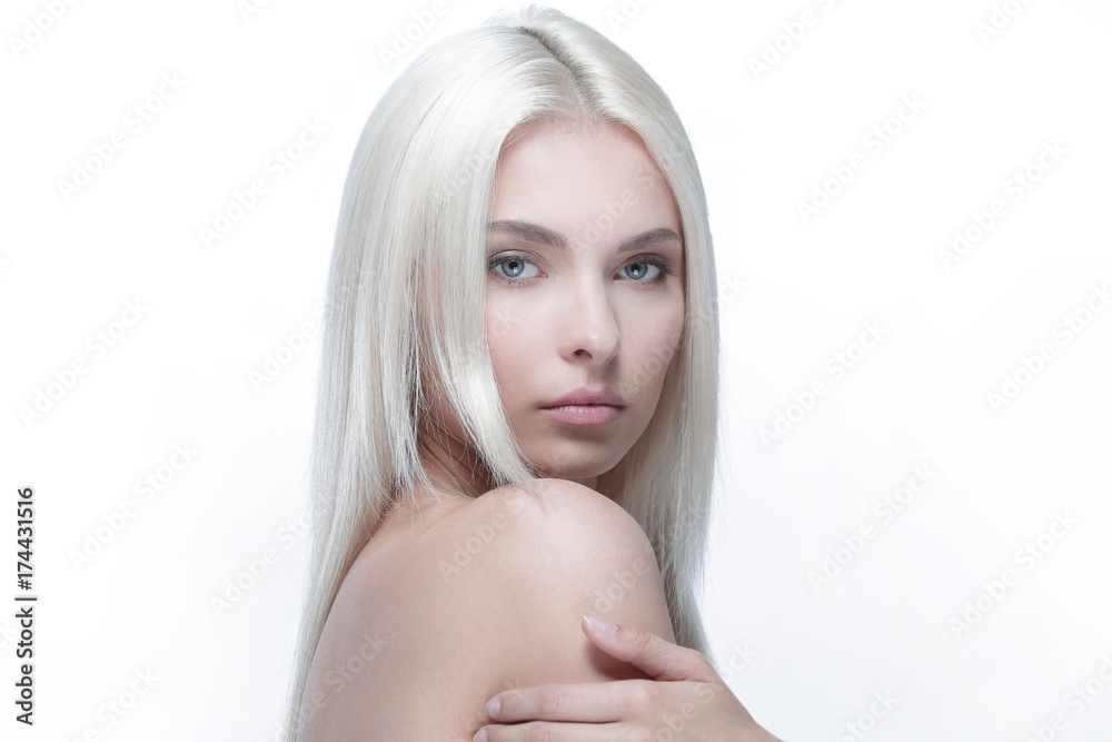 Naklejka premium Portrait of a beautiful stylish young woman.