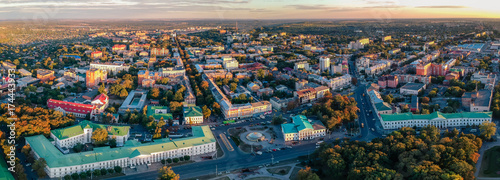 Schilderij op canvas Aerial panoramic view on central park in Poltava city, Ukraine