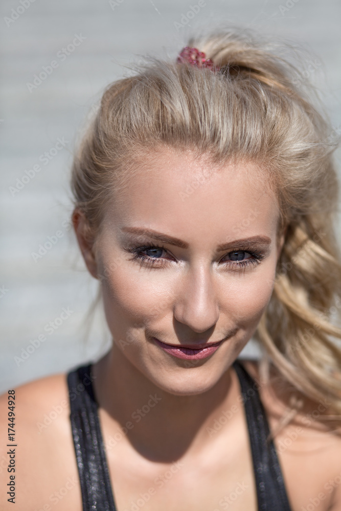 Portrait einer sportlichen Frau Portrait einer sportlichen Frau