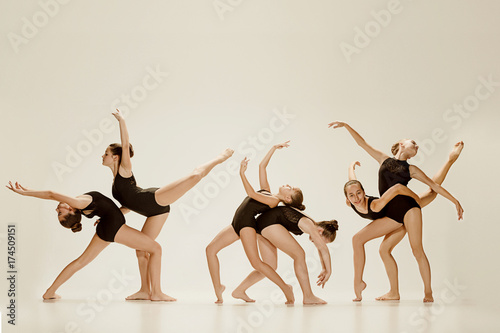 The group of modern ballet dancers