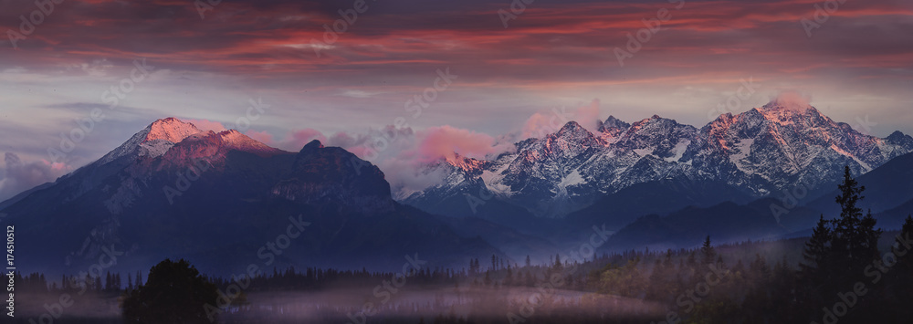 Fototapeta premium Wonderful view of the Slovakian and Polish tatras