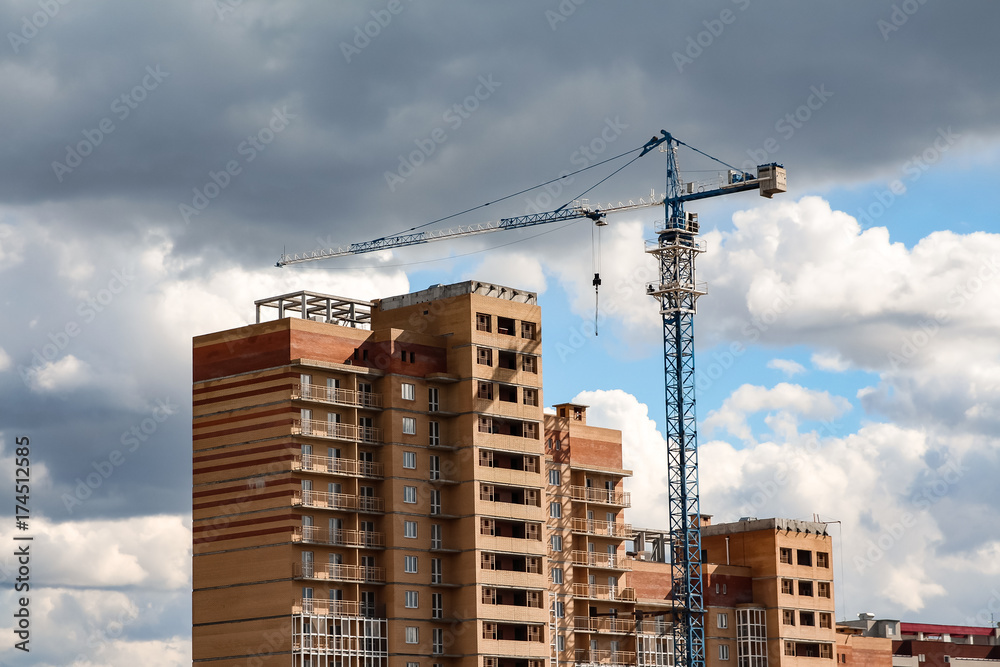 a crane over the construction cite 