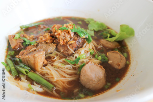 noodle with beef and meatball