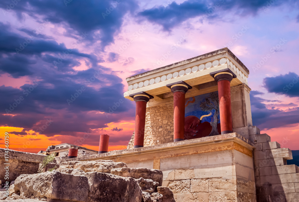 Naklejka premium Knossos palace, Crete island, Greece. Detail of ancient ruins of famous Minoan palace of Knossos.