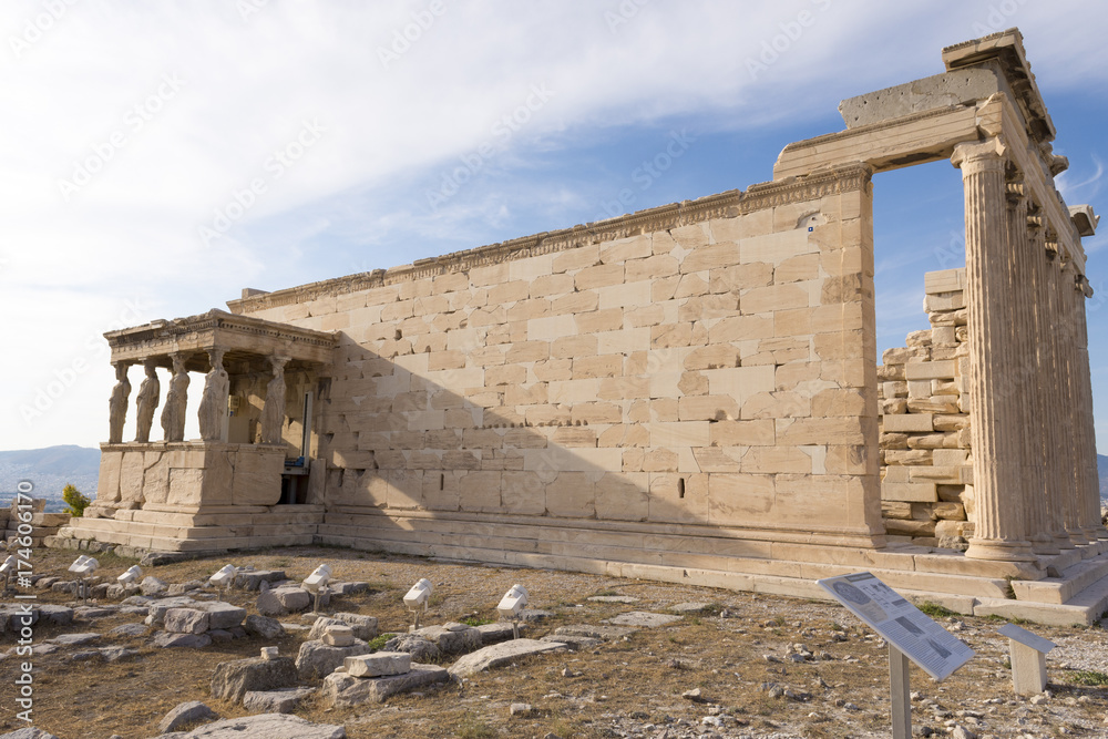 Obraz premium the karyatides statues