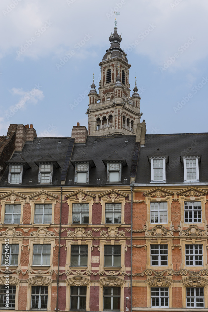 Les façades flamandes des maisons du vieux Lille Stock Photo | Adobe Stock