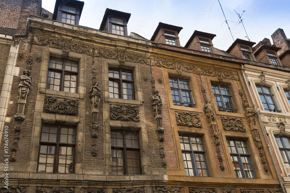Les façades flamandes des maisons du vieux Lille