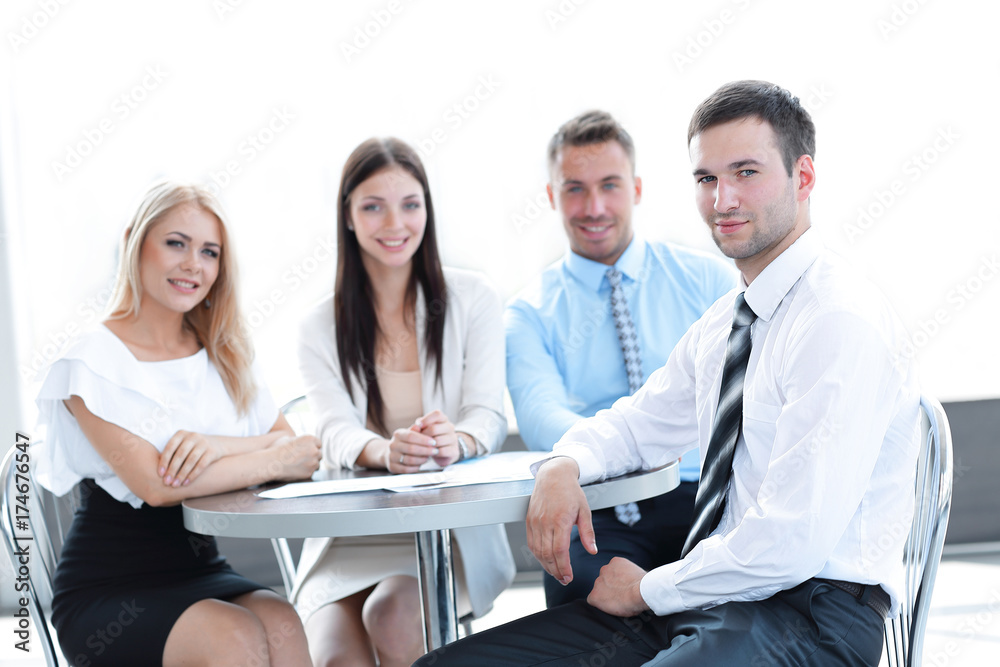 Fototapeta premium business team sitting at a table in a cafe.