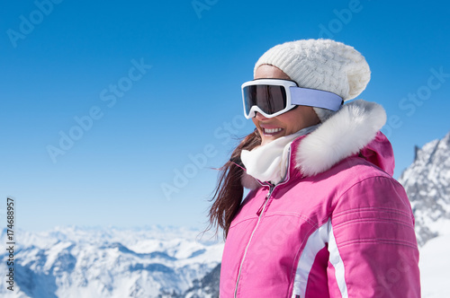 Winter woman in ski goggles