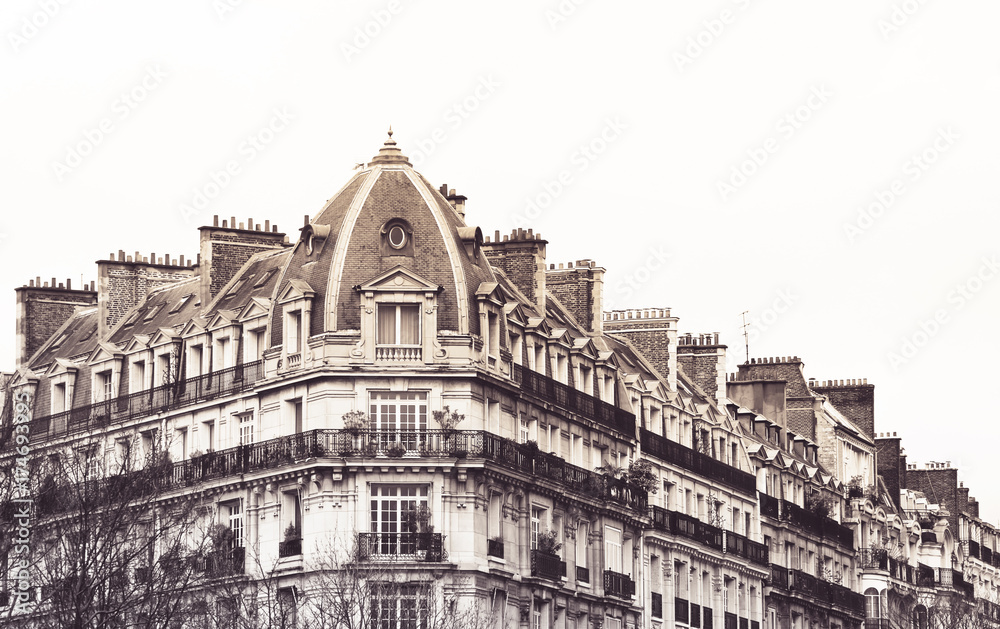 Obraz premium Paris - old classical building