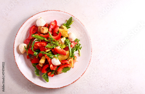 Zucchini, rocket, red pepper and mozzarella salad